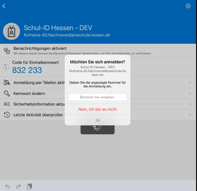 Smartphone mit Dialog zum Nummernabgleich in Microsoft Authenticator.